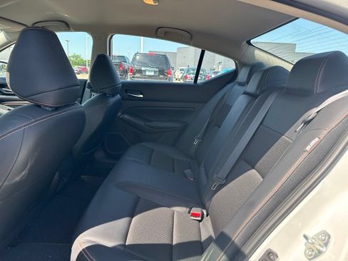 Used 2022 Nissan Altima 2.5 SR FWD image 10