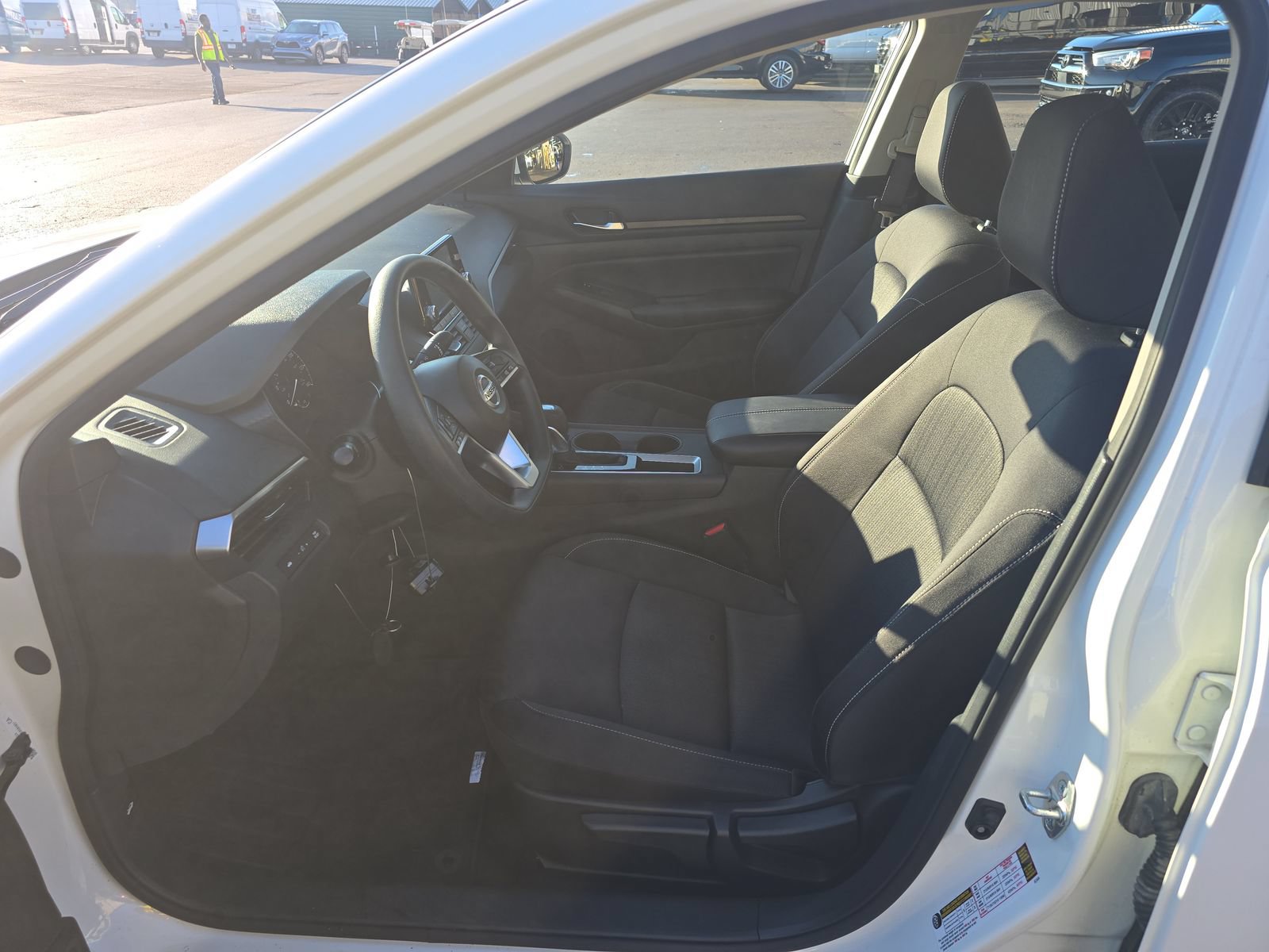 Used 2022 Nissan Altima 2.5 S FWD image 13