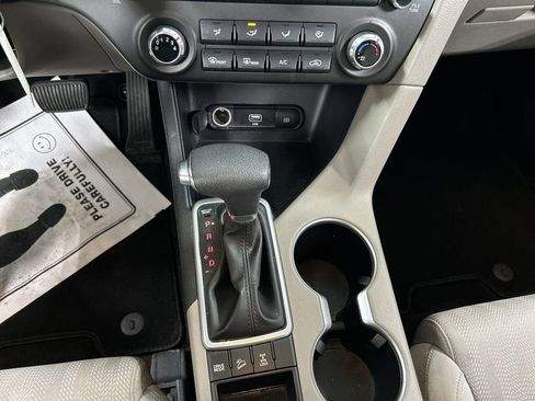 Used 2021 Kia Sportage LX AWD/4WD image 17