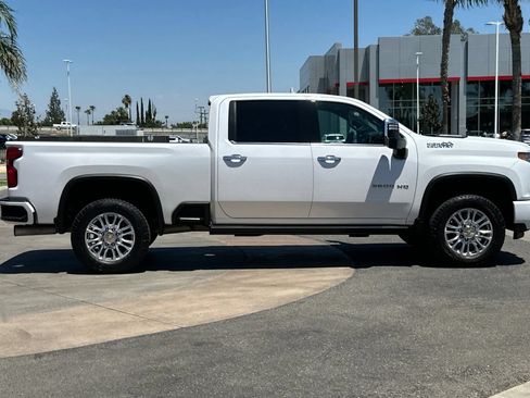 Certified 2023 Chevrolet Silverado 2500 High Country w/ Z71 Off-Road Package AWD/4WD image 3