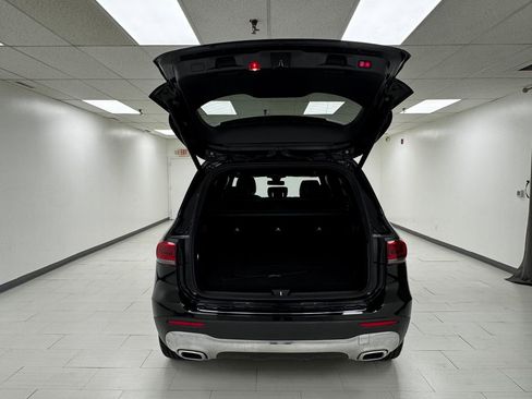 Used 2022 Mercedes-Benz GLB 250 GLB 250 w/ Premium Package Lite image 37