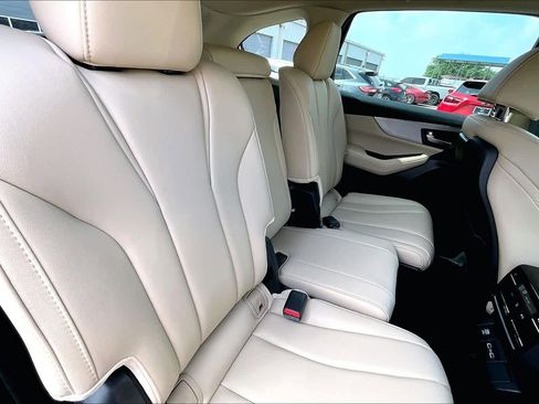 Used 2024 Acura MDX FWD image 24