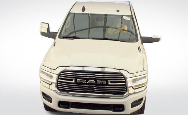 Used 2023 RAM 2500 Laramie AWD/4WD image 9