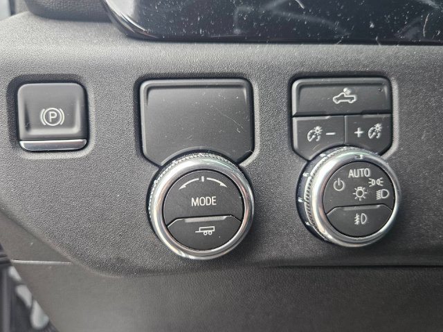 Used 2026 GMC Sierra 1500 Elevation w/ Elevation Select Package RWD image 9