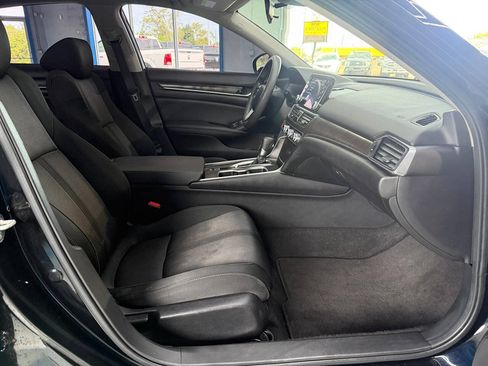 Used 2019 Honda Accord EX image 21