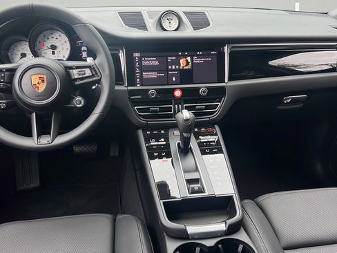 New 2026 Porsche Macan AWD/4WD image 17