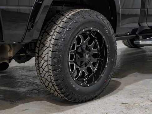 Used 2024 RAM 2500 Big Horn w/ Sport Appearance Package image 62