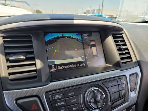 Used 2020 Nissan Pathfinder SL FWD image 18