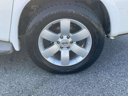 Used 2012 Nissan Armada SL w/ DVD FES Pkg RWD image 4