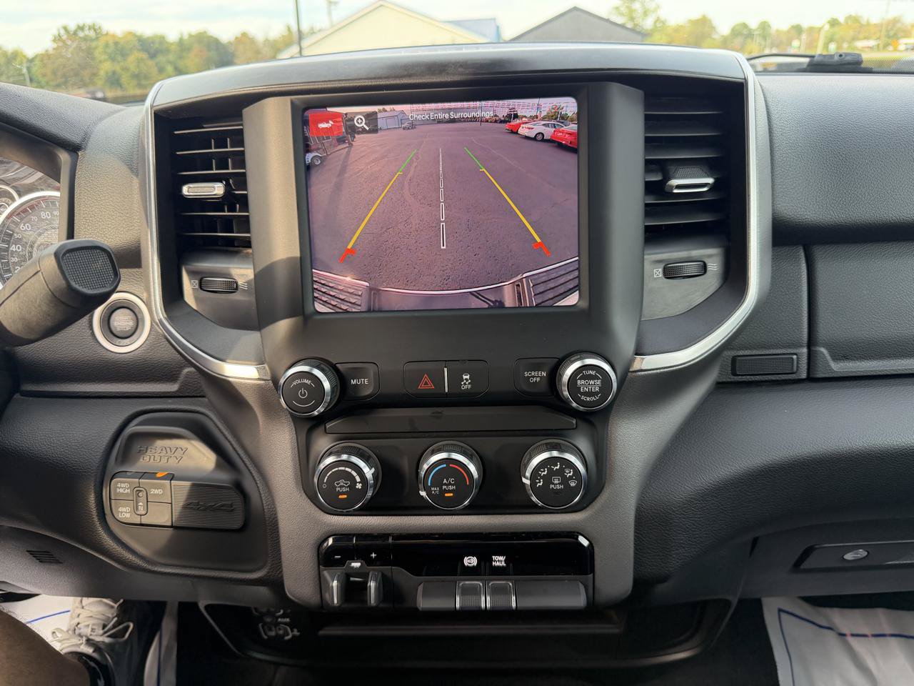 Used 2024 RAM 2500 Big Horn AWD/4WD image 29