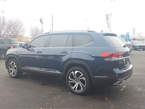 Used 2022 Volkswagen Atlas SEL image 3
