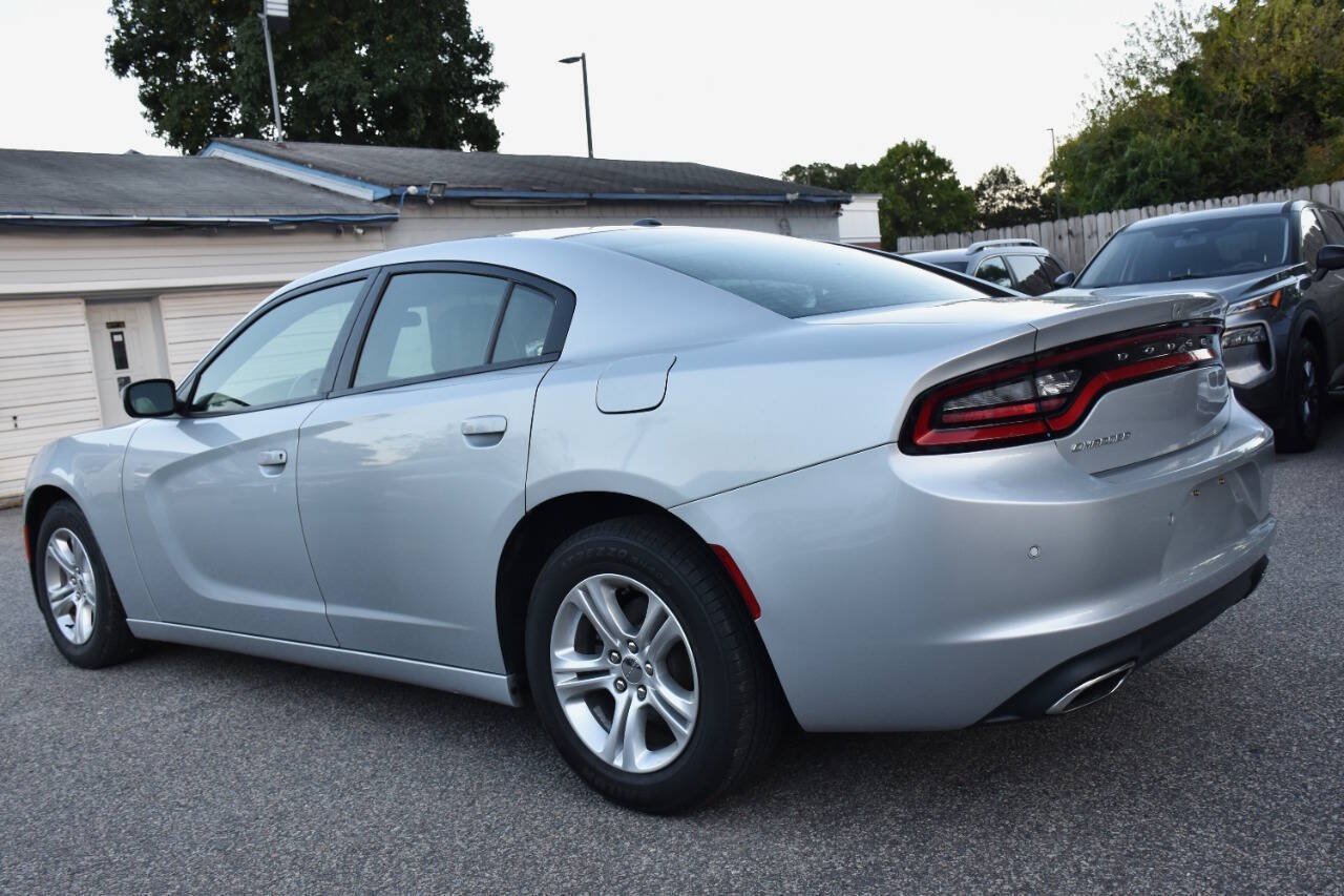 Used 2021 Dodge Charger SXT w/ Leather Interior Group RWD image 3