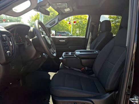Certified 2024 Chevrolet Silverado 1500 Custom AWD/4WD image 13