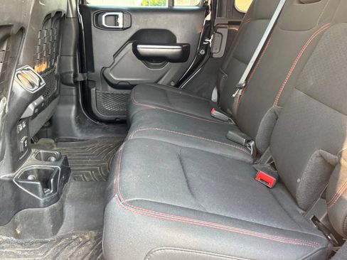 Used 2020 Jeep Wrangler Unlimited Rubicon AWD/4WD image 6
