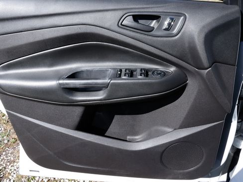 Used 2015 Ford Escape S image 38