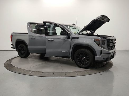 Used 2024 GMC Sierra 1500 Elevation AWD/4WD image 10