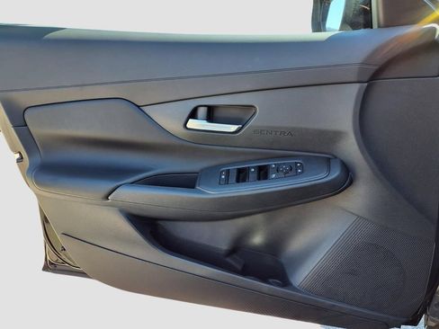 Used 2026 Nissan Sentra SV w/ SV Convenience Package FWD image 24