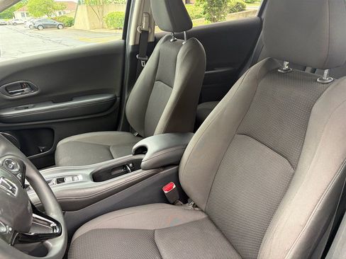 Used 2019 Honda HR-V EX image 32