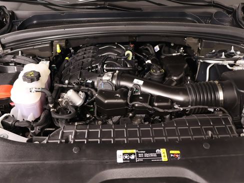 Used 2025 Jeep Grand Cherokee 4WD image 20