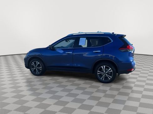 Used 2020 Nissan Rogue SV w/ Premium Package image 6