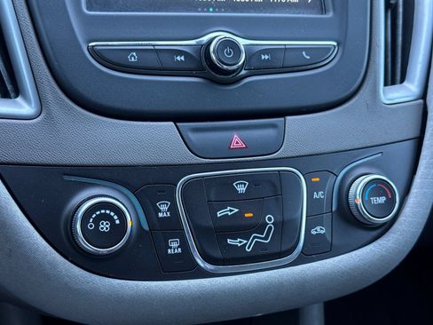 Used 2018 Chevrolet Malibu LS FWD image 21