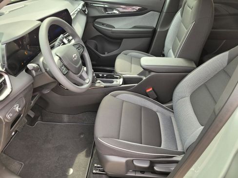 New 2026 Chevrolet TrailBlazer LT w/ Midnight Edition FWD image 14
