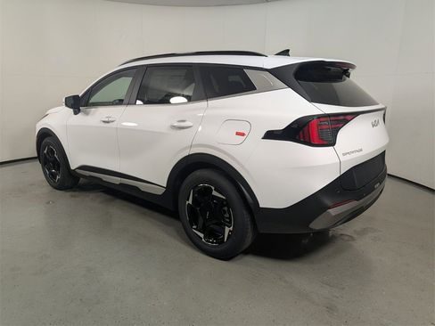 New 2026 Kia Sportage EX w/ EX Panorama Roof Package image 5