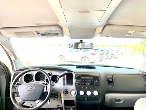 Used 2012 Toyota Tundra 4x4 CrewMax w/ Tow Pkg image 17