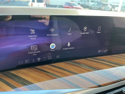 Used 2025 Cadillac Escalade Sport Platinum w/ LPO, ONYX Package image 22