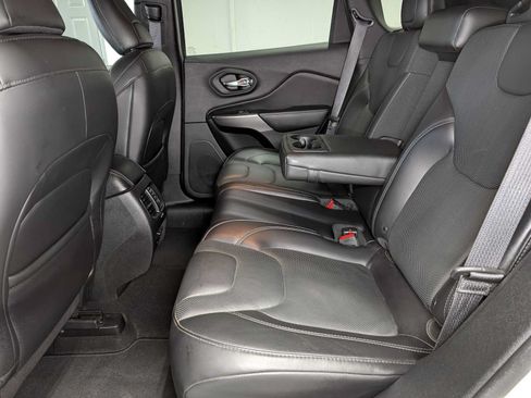 Used 2019 Jeep Cherokee High Altitude AWD/4WD image 23