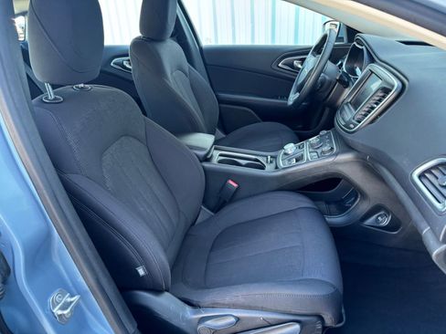 Used 2015 Chrysler 200 Limited w/ Convenience Group image 34