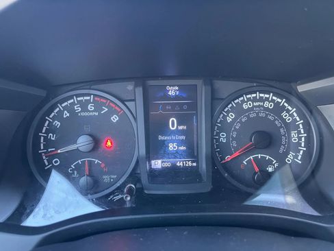 Used 2022 Toyota Tacoma SR image 17