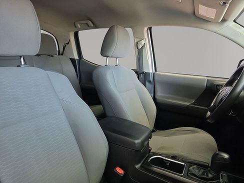 Used 2019 Toyota Tacoma SR w/ SR Convenience Package RWD image 20