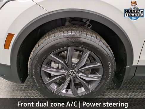 Used 2022 Volkswagen Tiguan SE w/ Panoramic Sunroof Package AWD/4WD image 9