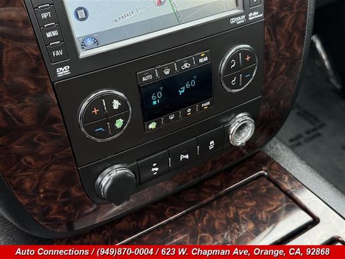 Used 2014 GMC Yukon XL Denali AWD/4WD image 16