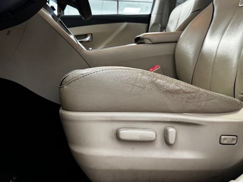 Used 2010 Toyota Venza FWD image 10
