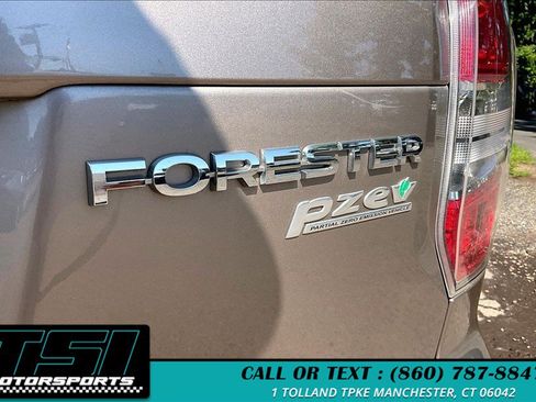 Used 2016 Subaru Forester 2.5i w/ Alloy Wheel Package AWD/4WD image 8
