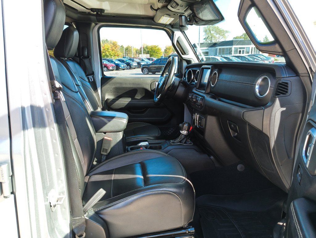 Used 2020 Jeep Wrangler Unlimited Sahara AWD/4WD image 13