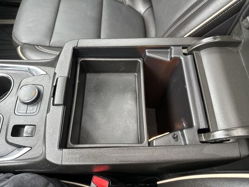 Used 2023 Chevrolet Traverse Premier w/ Redline Edition image 30