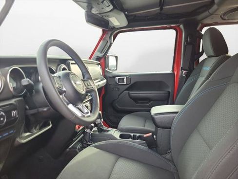 Certified 2023 Jeep Wrangler Unlimited Rubicon 4xe AWD/4WD image 11
