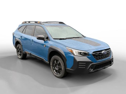 Used 2022 Subaru Outback Wilderness image 7