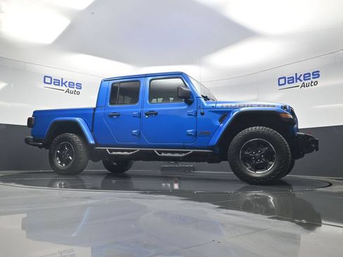 Used 2022 Jeep Gladiator Rubicon w/ LED Lighting Group AWD/4WD image 38