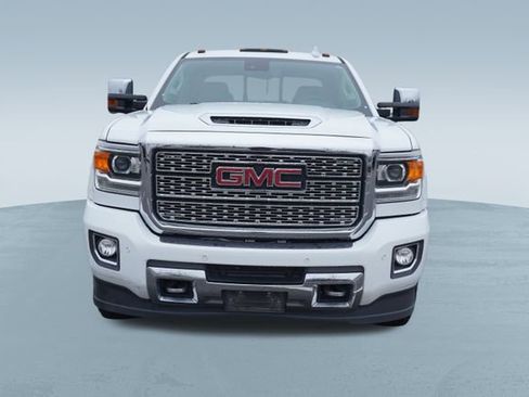 Used 2019 GMC Sierra 3500 Denali w/ Duramax Plus Package image 2