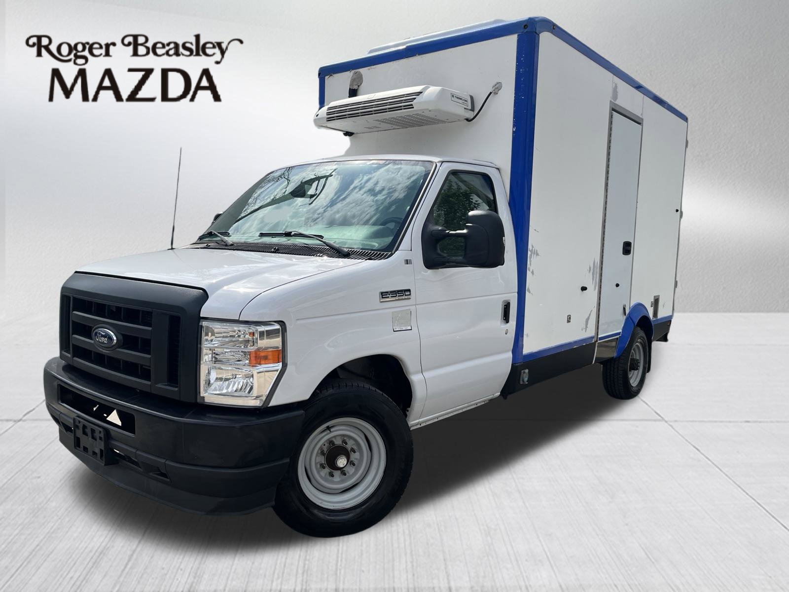 Used 2023 Ford E-350 and Econoline 350 Super Duty w/ Power Windows & Locks Group RWD image 1