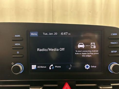 Used 2023 Hyundai Elantra SE image 13