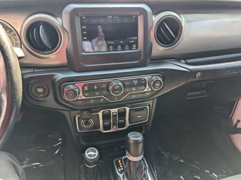 Used 2020 Jeep Wrangler Unlimited Sport image 22