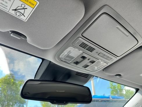 Used 2019 Honda CR-V Touring image 13