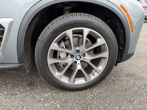 Used 2024 BMW X5 xDrive40i AWD/4WD image 9
