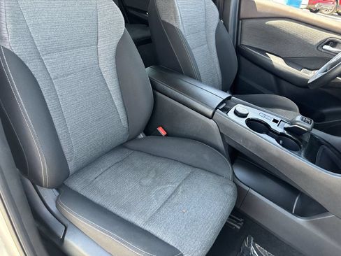 Used 2023 Nissan Rogue SV AWD/4WD image 8