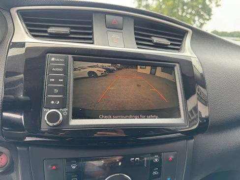 Used 2019 Nissan Sentra SV FWD image 16